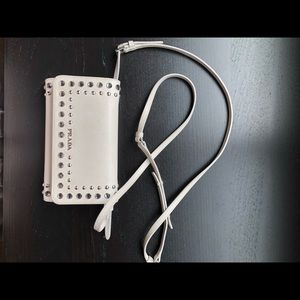 Prada Wallet On Chain